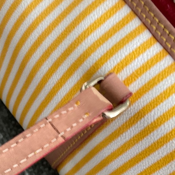 Dooney & Bourke Shoulder Barrel Bag Gold & White Stripes with Taupe Straps EUC - Picture 10 of 10